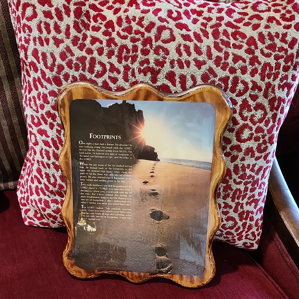 VINTAGE 1970s WOOD LITHO FOOTPRINTS PLAQUE